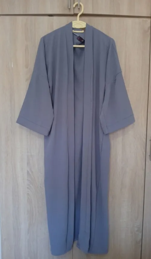 La tendance de l'été  متوفر كيمونو جيلي عباءة بألوان مختلفة قماش بارد و خفيف  Kimono gilet abaya été التوصيل متوفر
