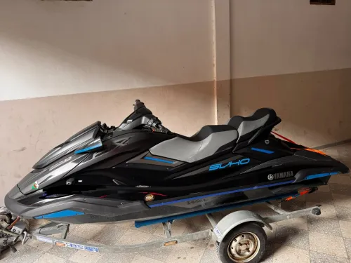Jet ski