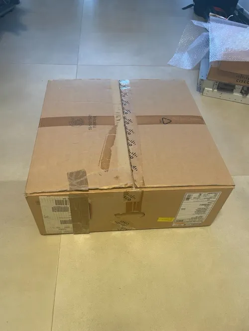 Switch Cisco C9300-24UX-E