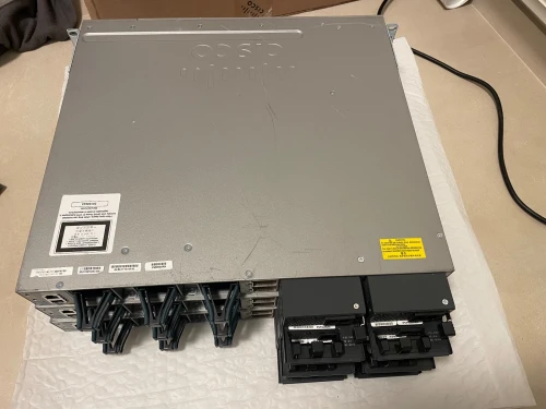 Cisco WS-C3850-48F-S (POE)