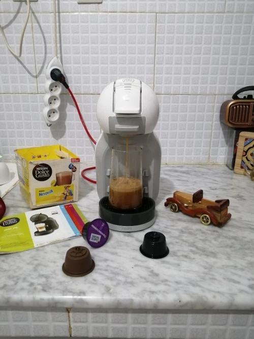 Machine à café dolce gusto mini me comme neuf