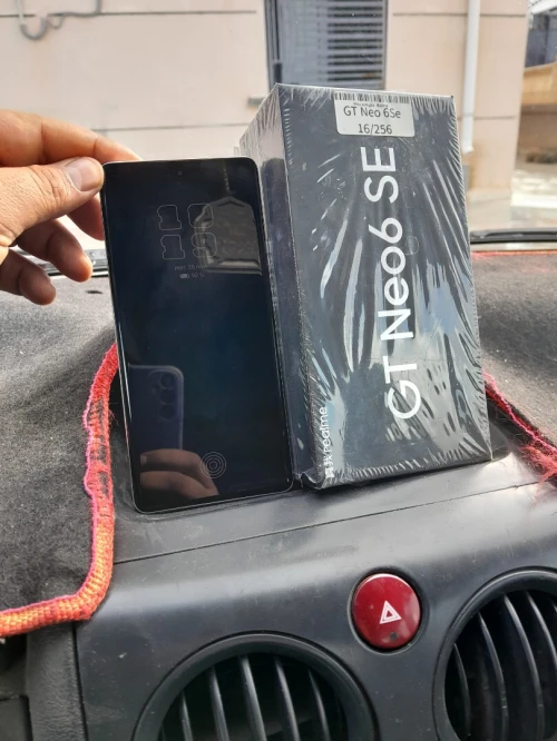 Realme Gt neo 6 se