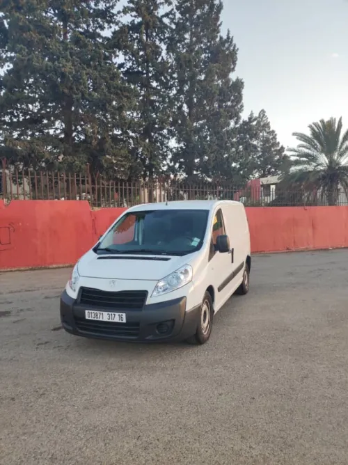 Peugeot Expert 2017 V.U Court