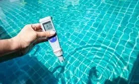 Treatment des eaux pour les piscines 