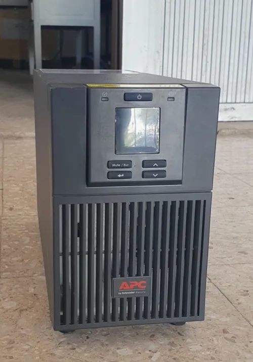 Onduleur  APC by schneider 3 KVA