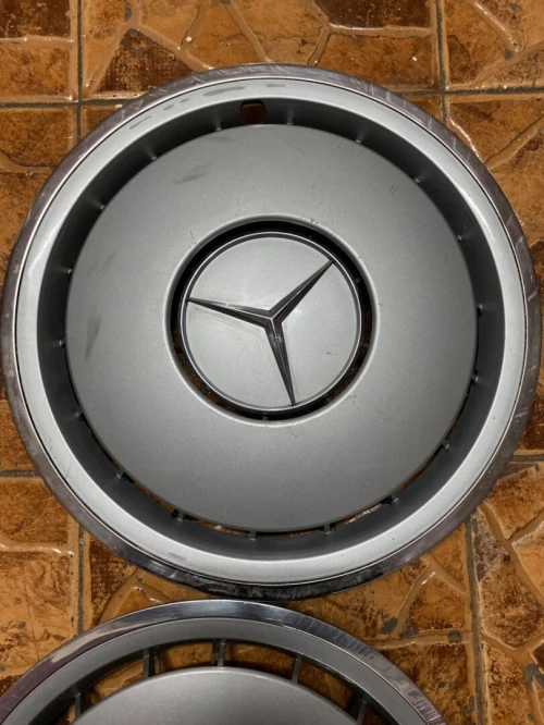 Enjoliveur cache roue Mercedes w124