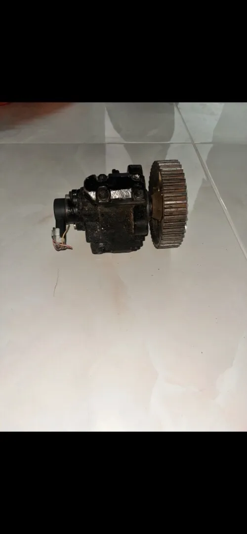 Pompe à injection Peugeot 1,6 hdi