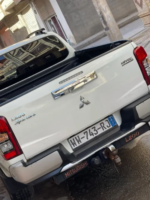 Mitsubishi L200 2022 Doube cabine Evolution
