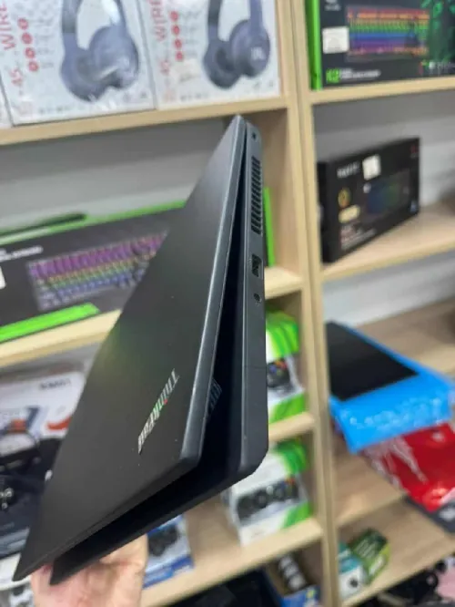Lenovo L490