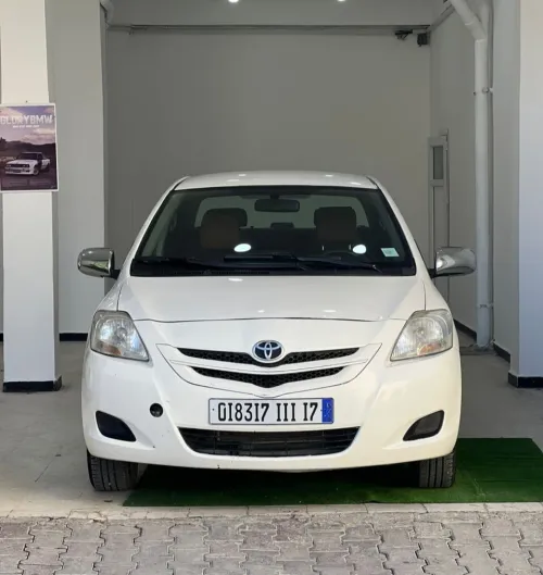 Toyota Yaris 2011 
