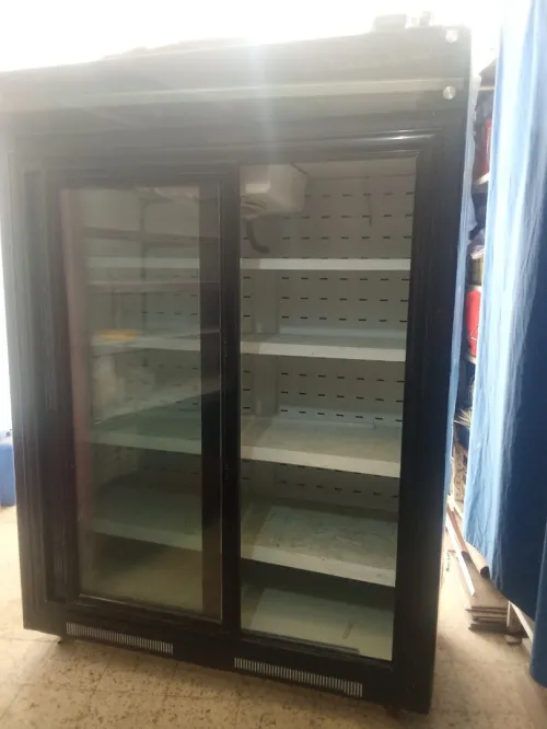 vente 02 frigos  pour aliments de magasins  