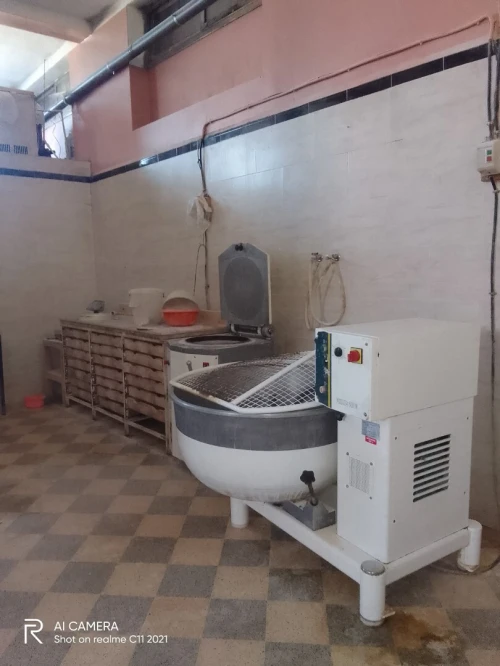 à vendre toutes matérielle de la boulangerie complet    