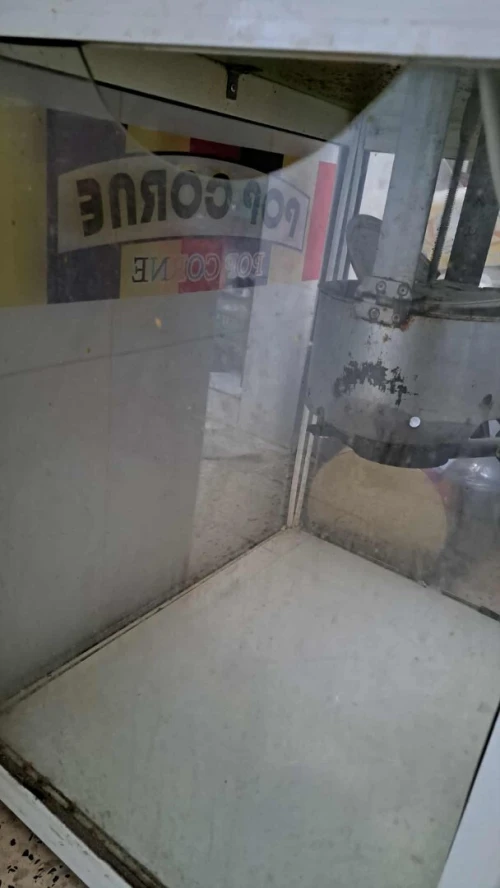 Pop corn machine