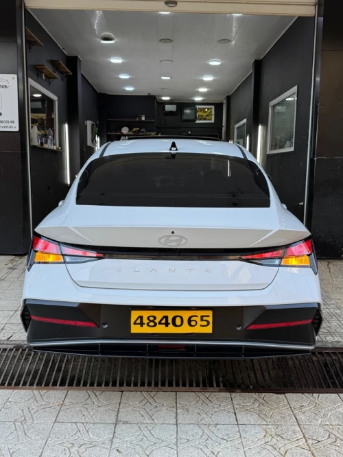 Hyundai Elantra 2025 