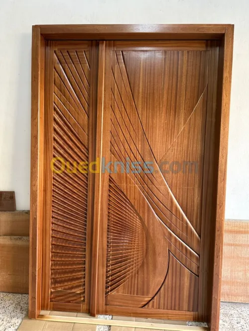 Porte D'entrée Bois Noble Sapelli Sculpter