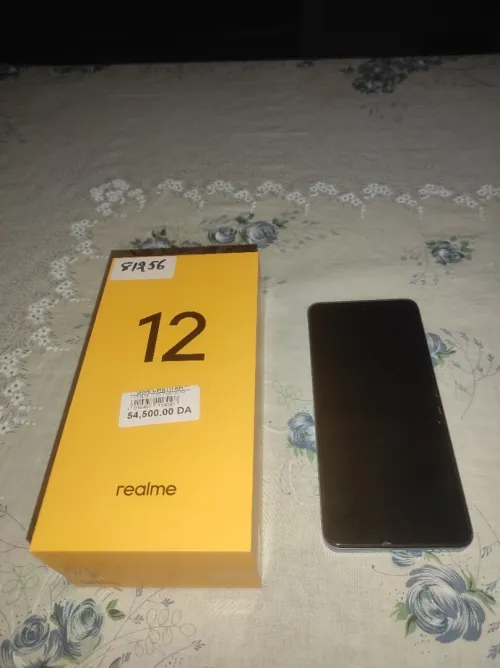 Realme12 