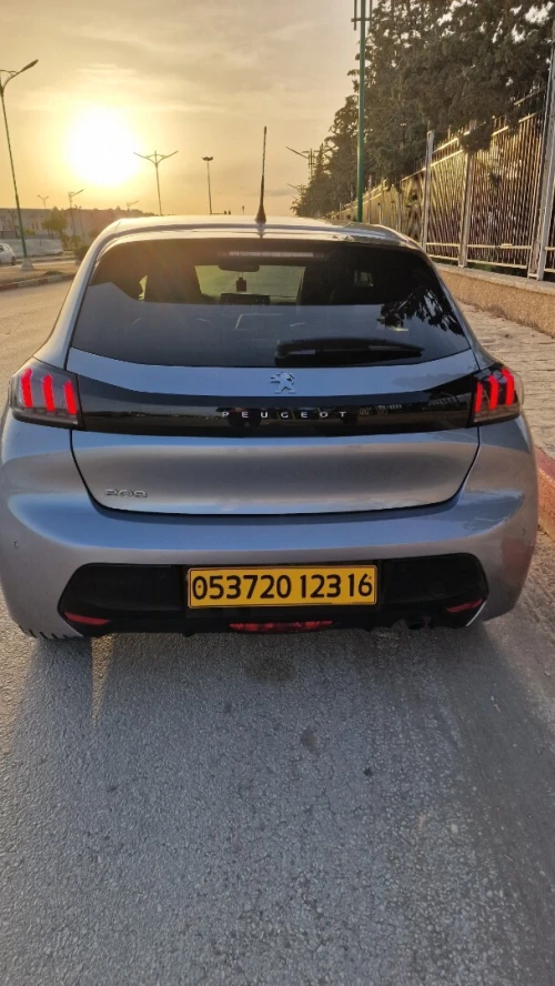 Peugeot 208 2023 Allure Pack