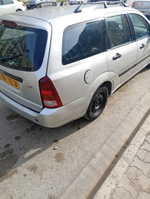 Ford Focus 5 portes 2002 Focus 5 portes