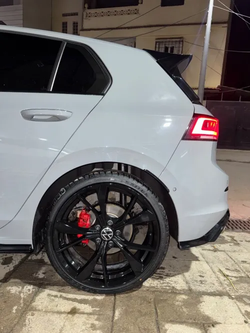 Volkswagen Golf 8 2025 R line