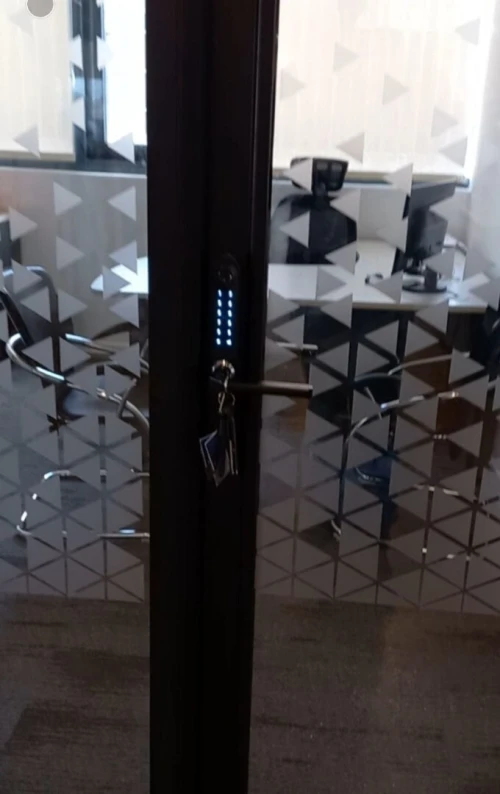 Serrure intelligente pour porte en aluminium/PVC 