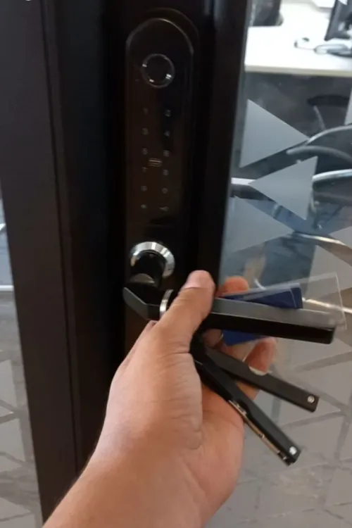 Serrure intelligente pour porte en aluminium/PVC 
