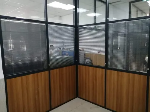 Séparation de beraux cloison amovible