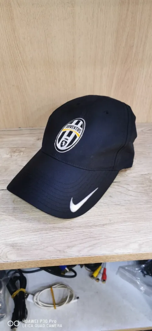 Casquette nike noir orignal 