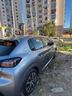 Peugeot 208 2023 