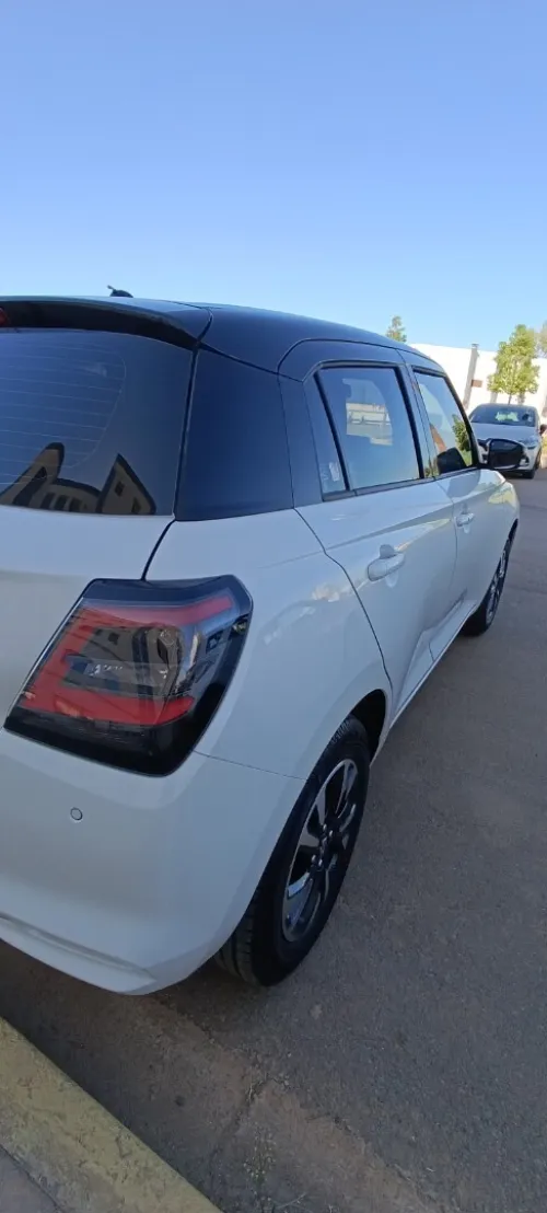 Suzuki Swift 2025 GLX