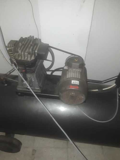 Compresseur 300L