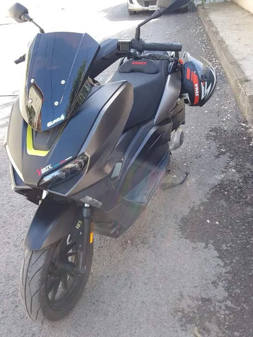 VMAX VMAX. 300 2025