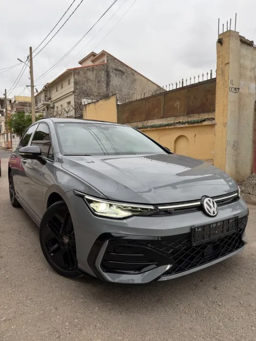 Volkswagen Golf 8.5 2025 Black édition