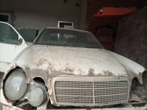 pièces Mercedes e 220 w210