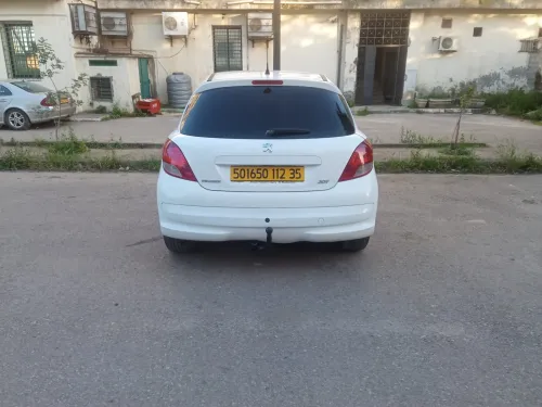 Peugeot 207 2012 Fennec