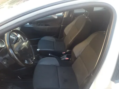 Peugeot 207 2012 Fennec