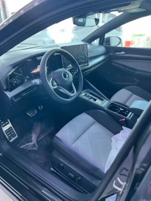 Volkswagen Golf 8 2025 8.5 R