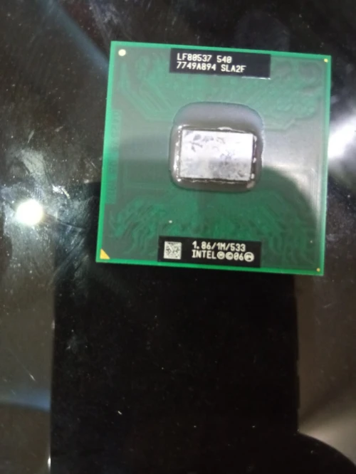 processeur intel core et 2 Barrettes RAM 1Go DDR2 pour Laptop