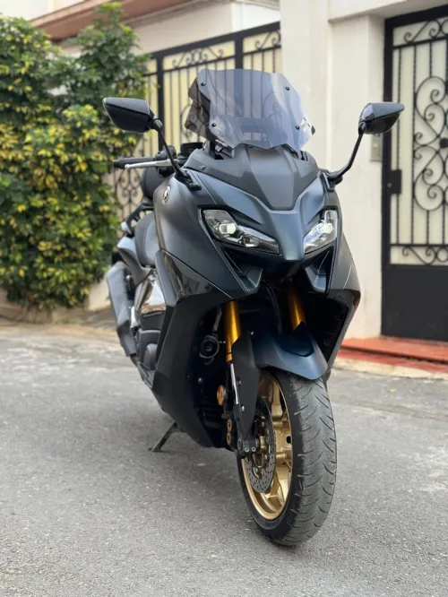 Yamaha Tmax 2022