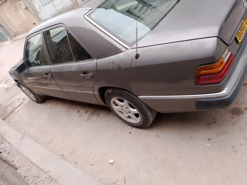 Mercedes Classe D 1990 Benz