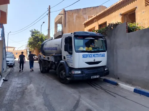 Camion débouchage canalisation vidange nettoyage 