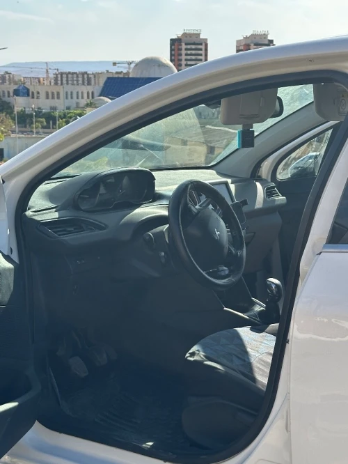 Peugeot 208 2016 Access Facelift