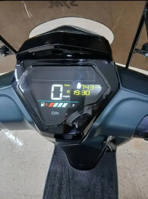 SYM ST 200 2025