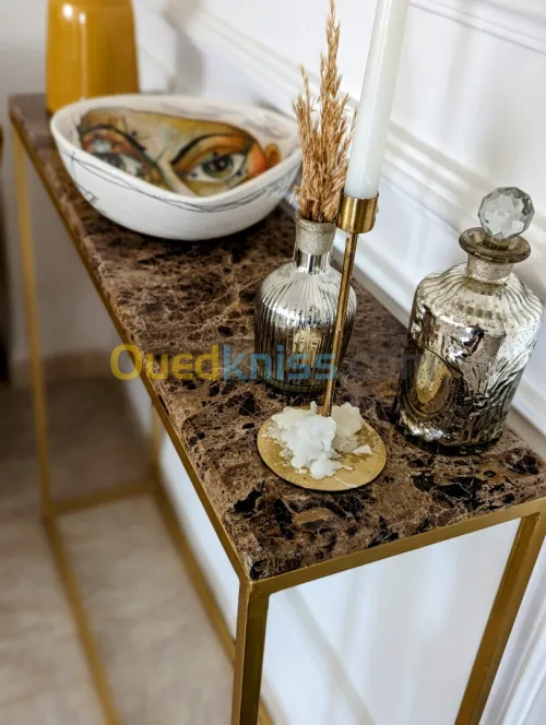 كونسولات مدخل بعدة ألوان من الرخام
