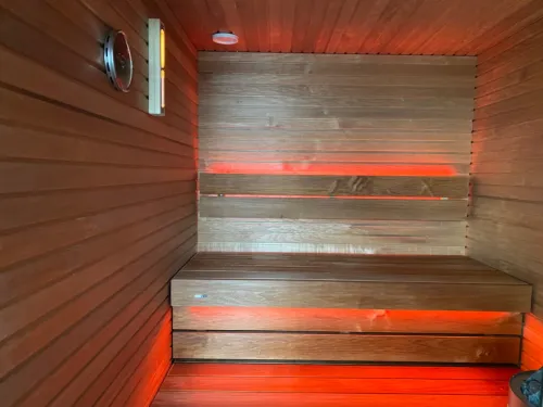 Le Sauna Harvia avec le bois . Aspen ,Abachi,thermoaspen,Thermoalder,pine , Spruce 