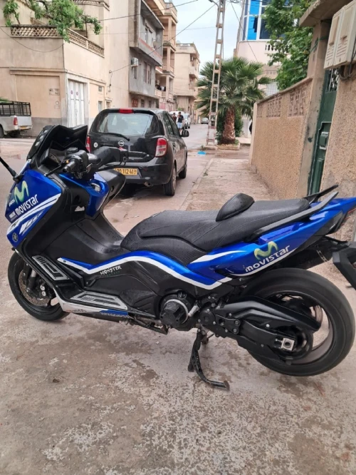Tmax Lux max Yamaha 2016