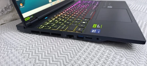 ACER PREDATOR HÉLIOS NEO 16 AI Rtx 5060 / Ultra 7 2nd gen