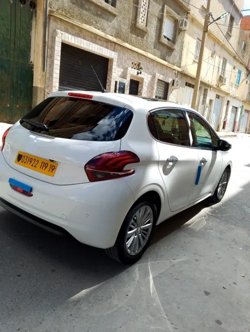 Peugeot 208 2019 Allure Facelift