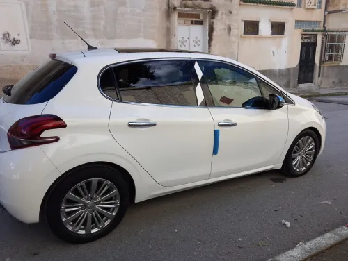 Peugeot 208 2019 Allure Facelift
