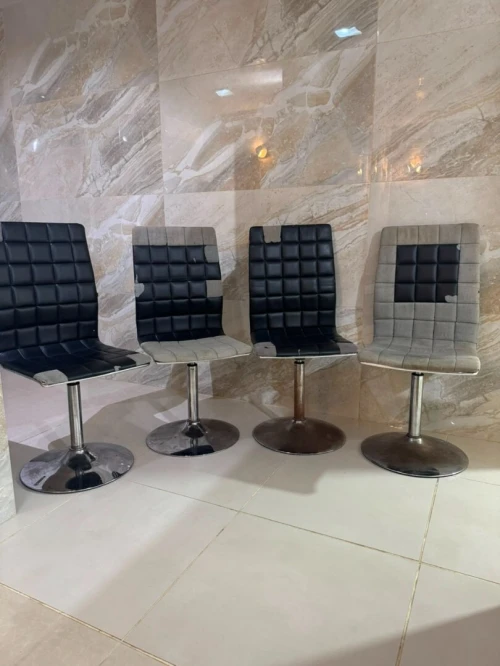 Chaises a pied rotatif
