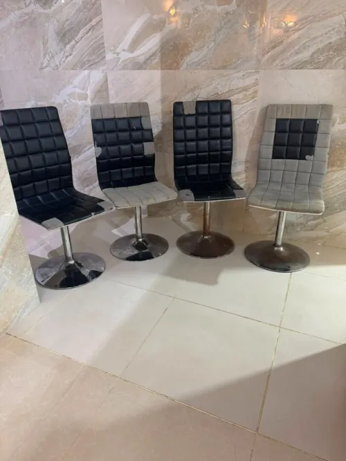 Chaises a pied rotatif
